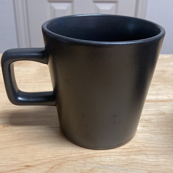 Stone and Lain Dark Gray Matte Black Ceramic Mugs Set of 4 - Picture 4 of 7